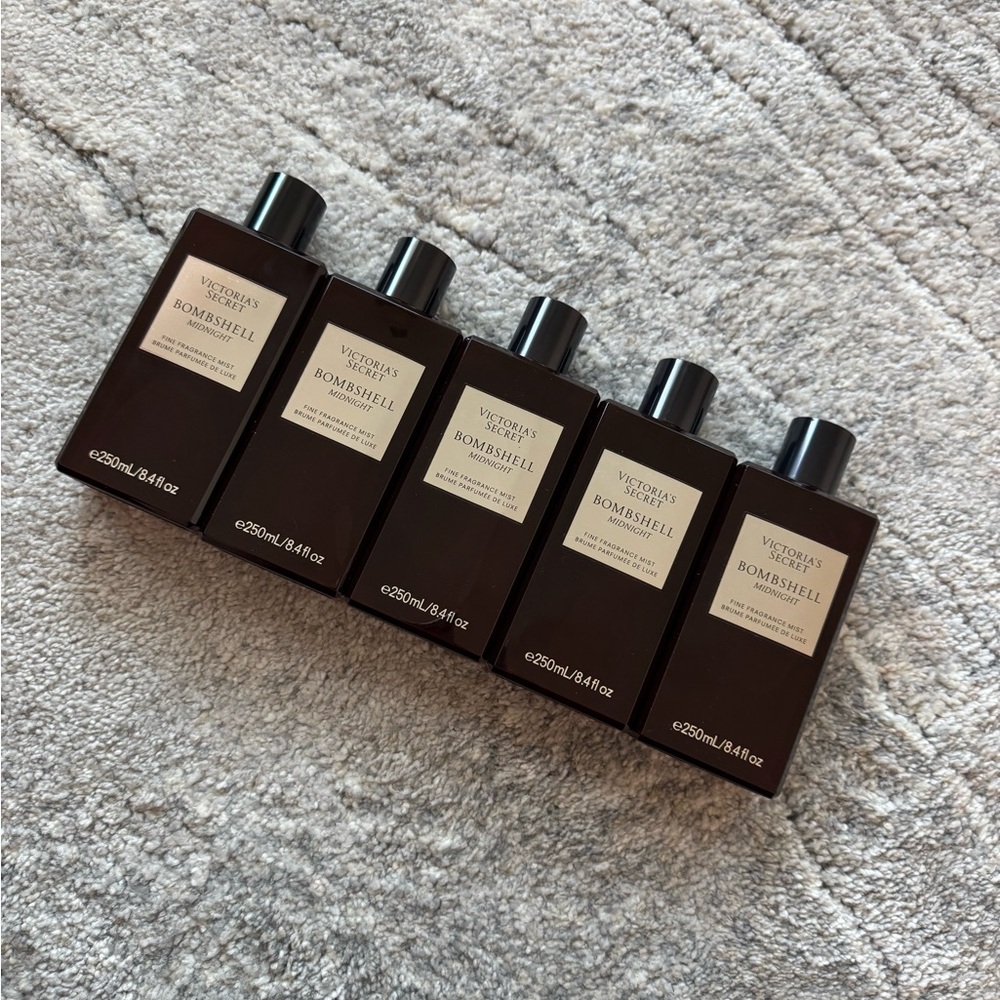 Victoria Secret- bombshell midnight fine fragrance mist